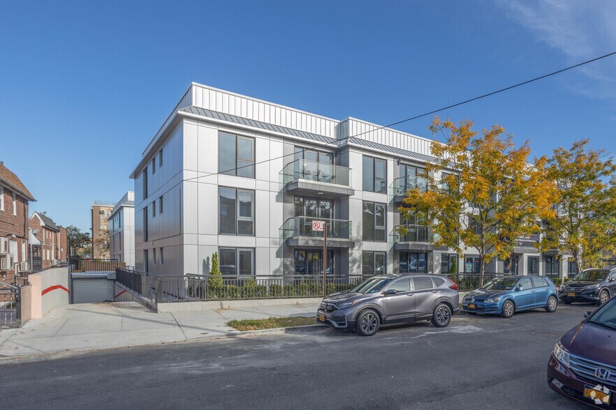 More Photos Of 15353 77th Ave, Flushing Medical For Lease