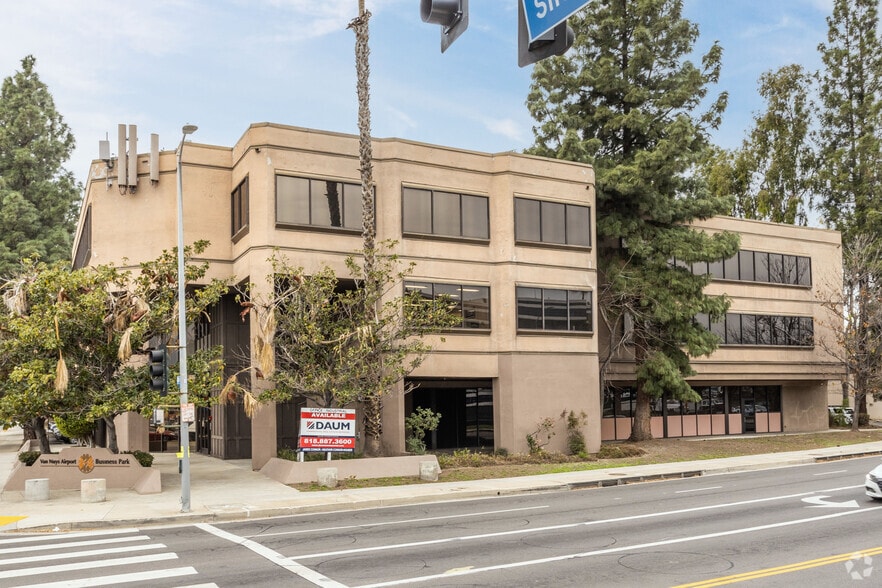 Primary Photo Of 16501 Sherman Way, Van Nuys Office For Lease