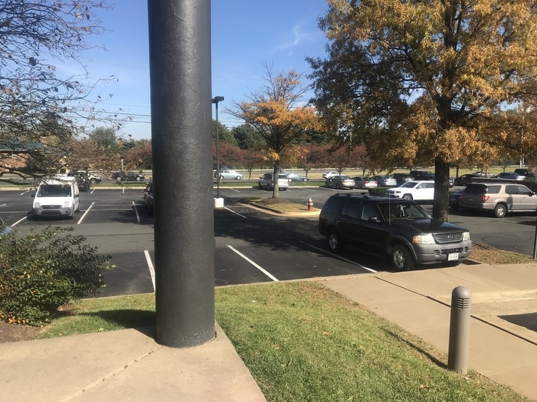 More Photos Of 13135 Lee Jackson Hwy, Fairfax Office For Lease