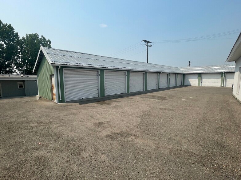 More Photos Of 482 SE 1st Ave, Ontario Self Storage For Sale