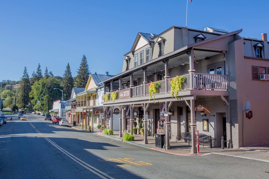 Primary Photo Of 53 Main St, Sutter Creek Hotel For Sale