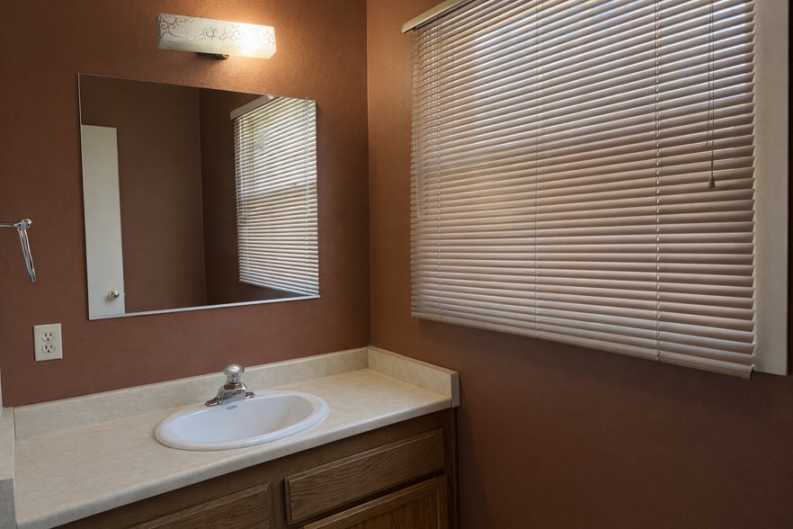 More Photos Of 235 W Pueblo St, Reno Research And Development For Sale