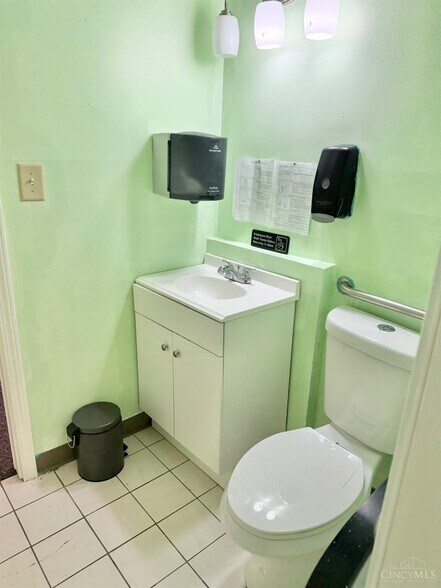 More Photos Of 3829 North Bend Rd, Cincinnati Office For Sale