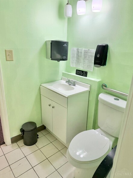 More Photos Of 3829 North Bend Rd, Cincinnati Office For Sale