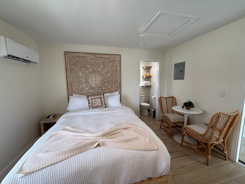 More Photos Of 2502 Tamarind Dr, Hutchinson Island Hotel For Sale