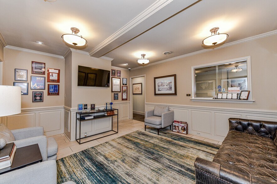 More Photos Of 216 N Mcdowell St, Charlotte Office For Sale