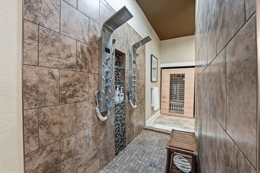 More Photos Of 215 N Michigan St, Plymouth Storefront For Sale