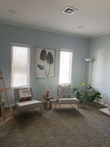 More Photos Of 130 Maple Ave, Red Bank Medical For Lease