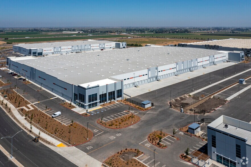 More Photos Of 3160 N Chrisman Rd, Tracy Warehouse For Lease