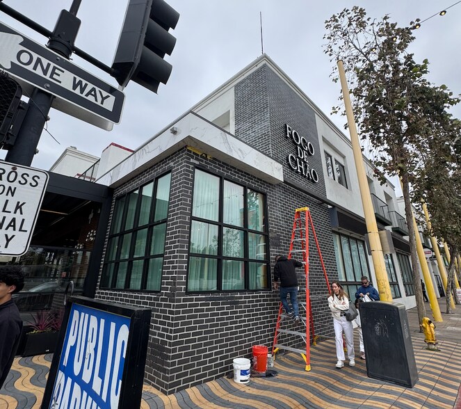 More Photos Of 1541-1551 Ocean Ave, Santa Monica Apartments For Lease