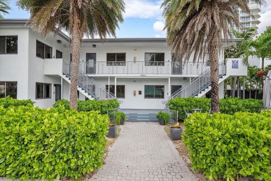 More Photos Of 333 Walnut St, Hollywood Hotel For Sale