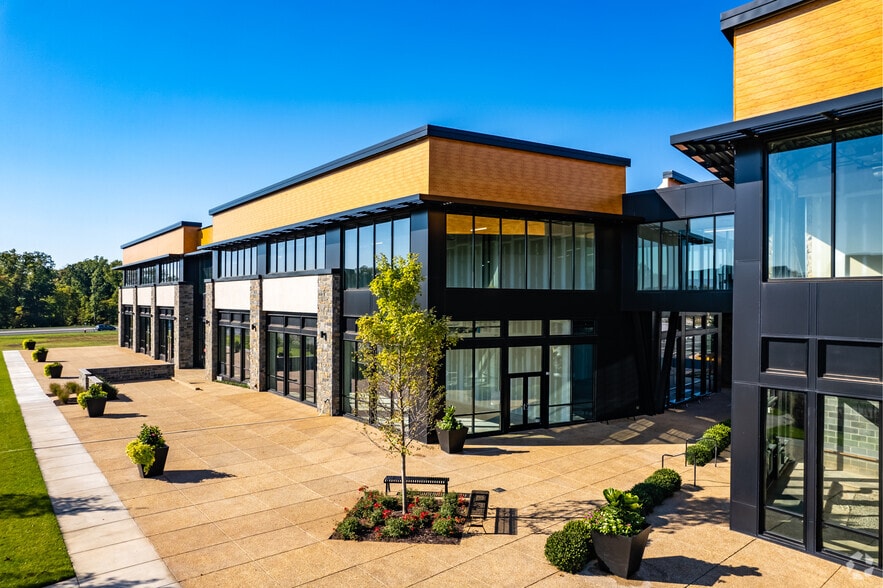 More Photos Of 23710 Schooler Plz, Ashburn Office For Lease