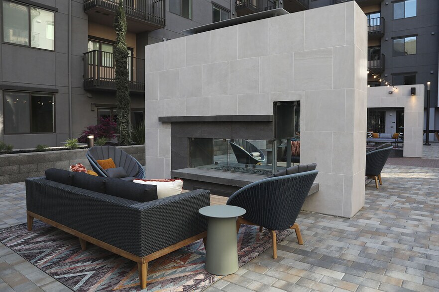 More Photos Of 1100 Webster St, Oakland Apartments For Lease