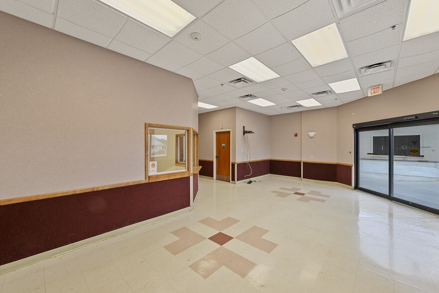 More Photos Of 4405 E Aloha Dr, Diamondhead Storefront Retail Office For Lease
