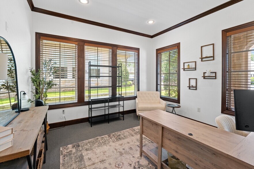 More Photos Of 6115 New Copeland Rd, Tyler Medical For Sale