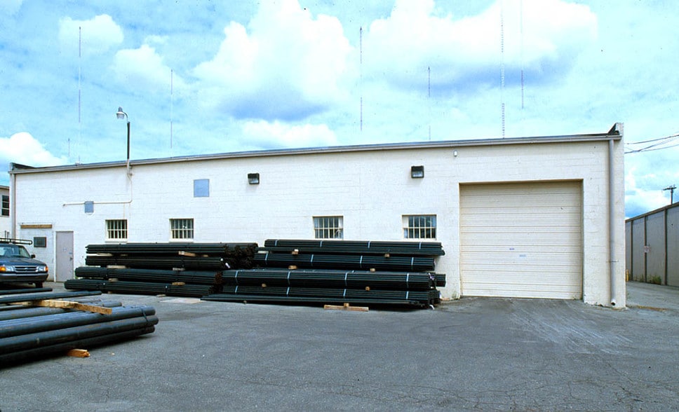 More Photos Of 32413 Parklane Ave, Garden City Industrial For Sale