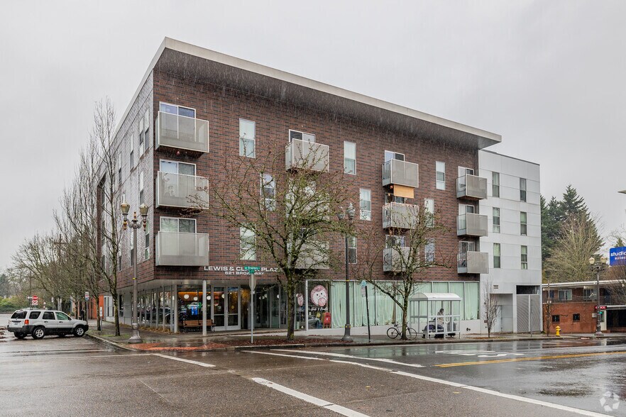 Primary Photo Of 621 Broadway St, Vancouver Apartments For Lease