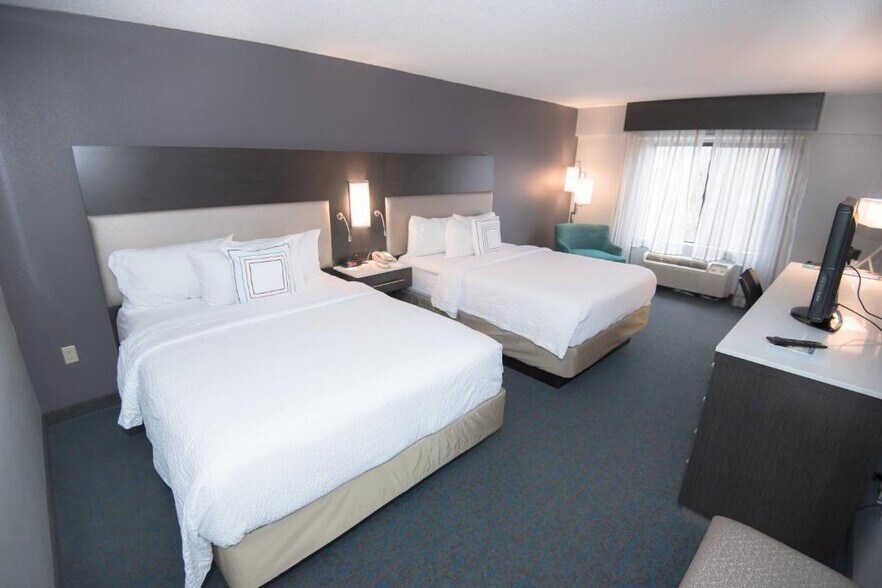 More Photos Of 1255 Walker Ave, East Point Hotel For Sale