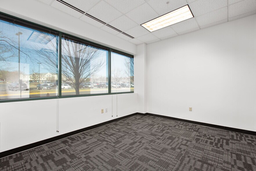 More Photos Of 10304 Spotsylvania Ave, Fredericksburg Office For Lease