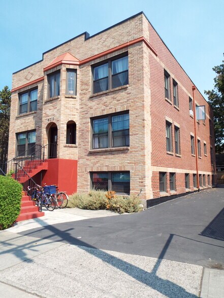More Photos Of 6710 Greenwood Ave N, Seattle Apartments For Sale