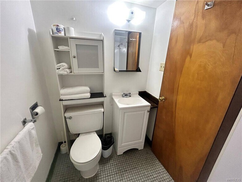 More Photos Of , Niagara Falls Unknown For Sale