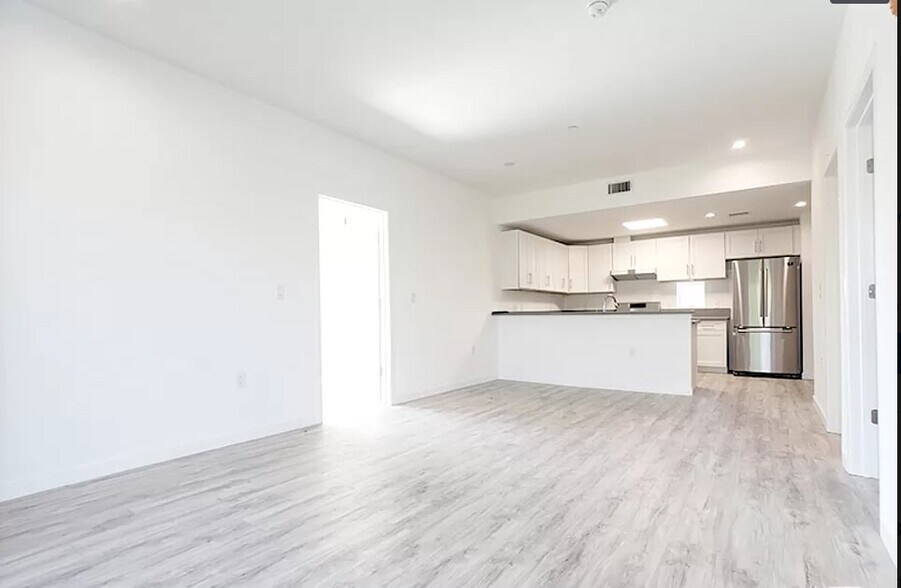 More Photos Of 1229 S Kingsley Dr, Los Angeles Apartments For Sale