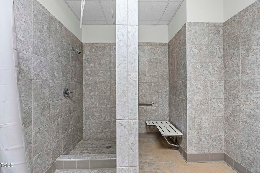 More Photos Of 5706 Chapel Hill Rd, Raleigh Office Residential For Lease