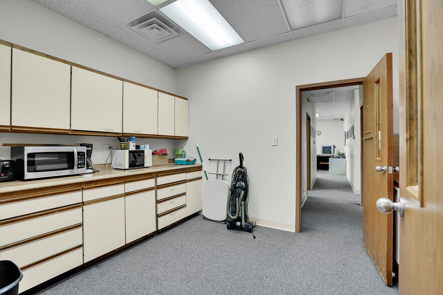 More Photos Of 330 Park Ave, Fort Lupton Office For Lease