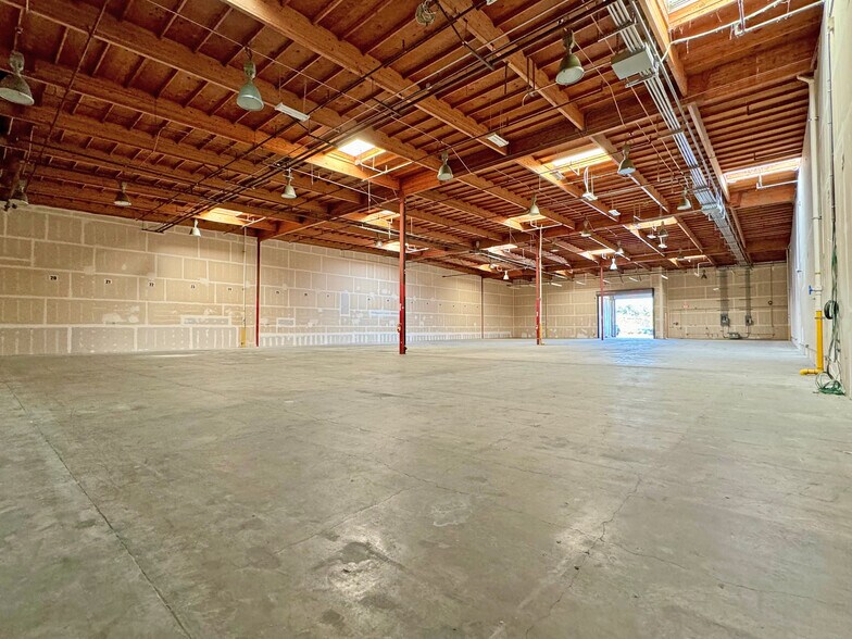 More Photos Of 147 Castilian Dr, Goleta Distribution For Lease