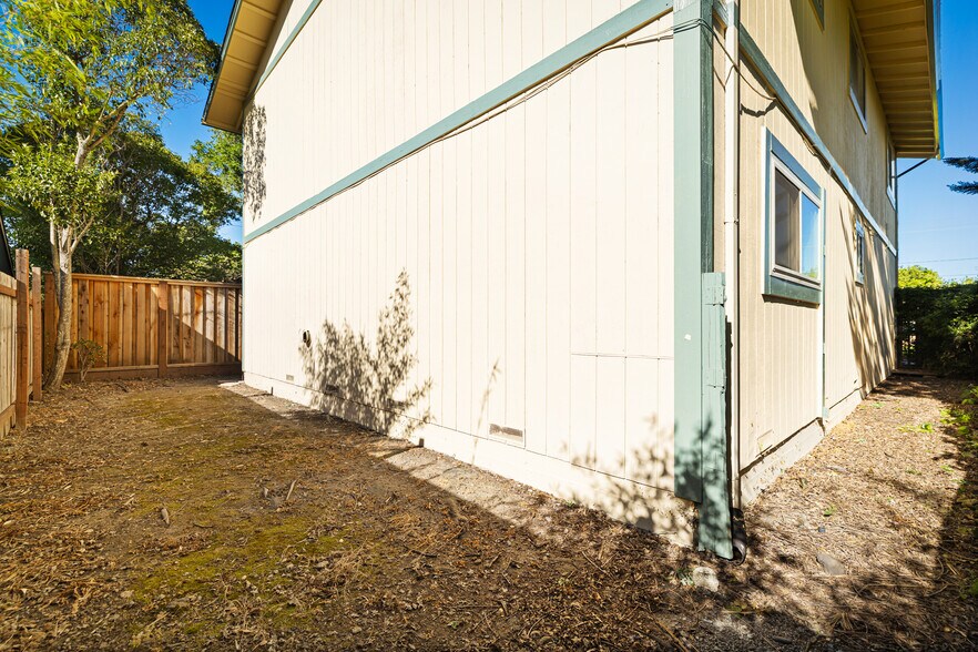 More Photos Of 611 Hendley St, Santa Rosa Apartments For Sale
