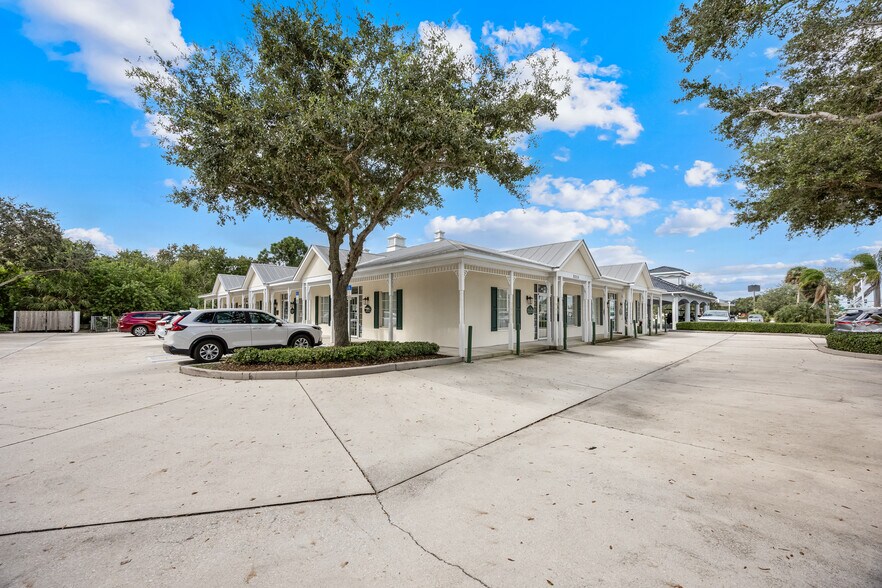 More Photos Of 8255 Wickham Rd, Melbourne Office For Lease