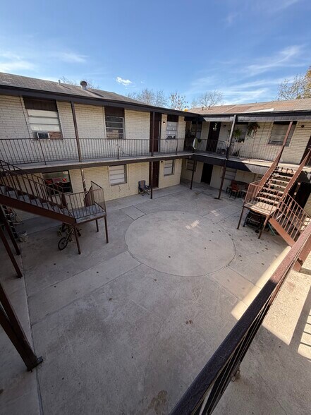 More Photos Of 703 Logwood Ave, San Antonio Apartments For Sale