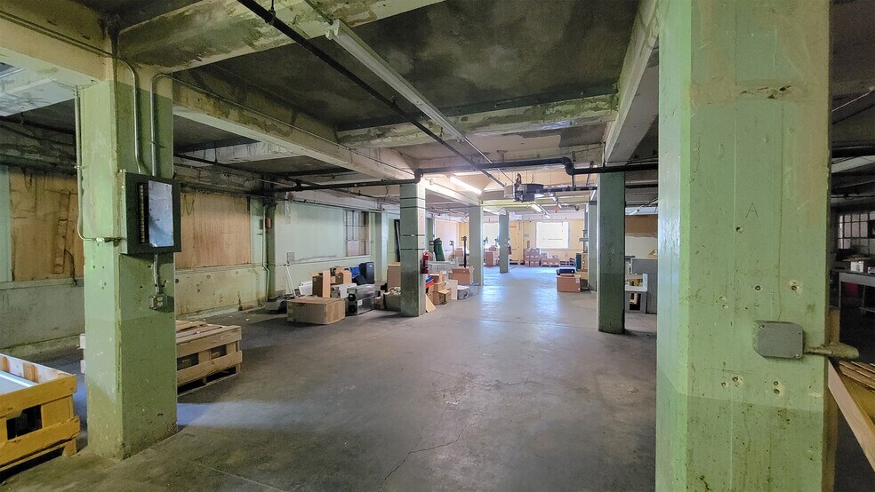 More Photos Of 385 King St, Hanover Warehouse For Lease