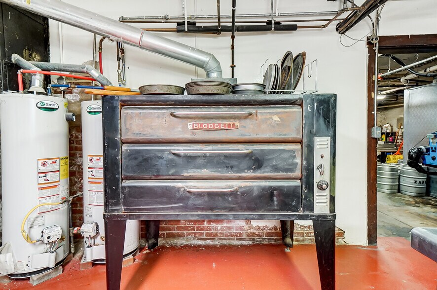 More Photos Of 126 W High St, Springfield Lodge Meeting Hall For Sale
