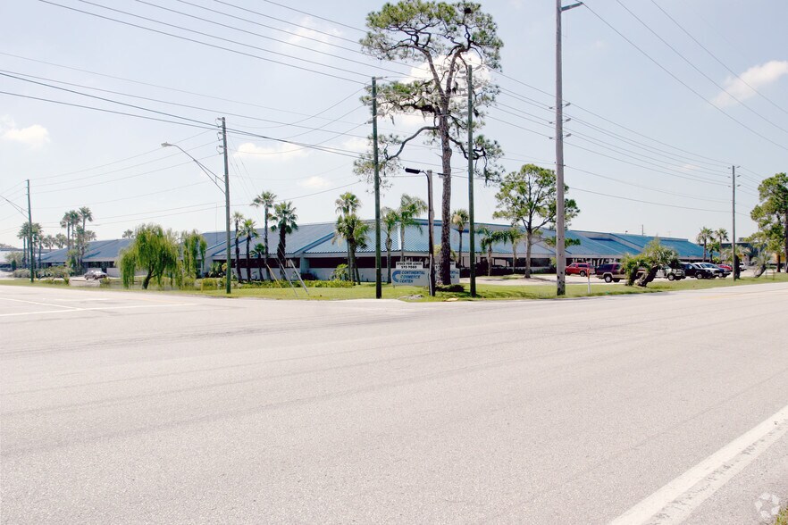 More Photos Of 12495 34th St N, Saint Petersburg Unknown For Lease