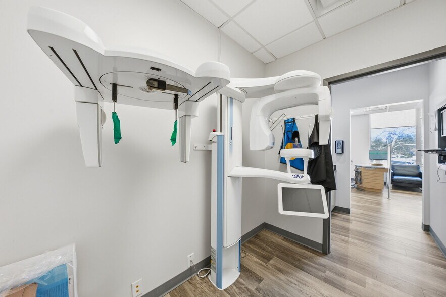 More Photos Of 299 Forest Ave, Paramus Office For Sale