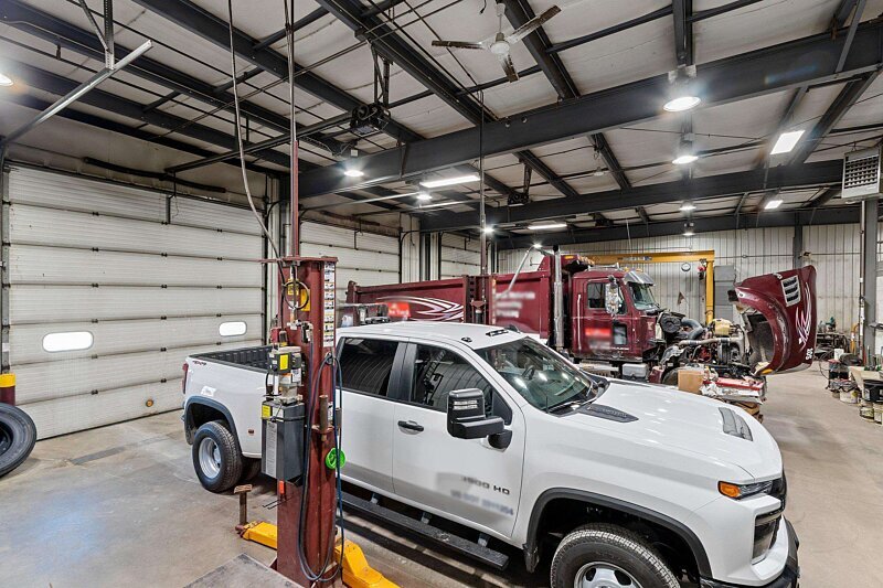 More Photos Of 6532 Old 29 Rd, Seymour Auto Repair For Sale