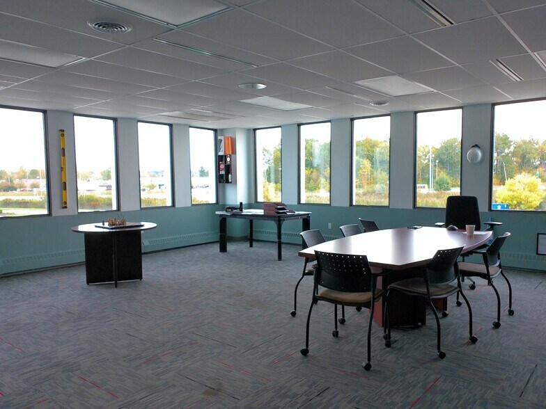 More Photos Of 35350 Curtis Blvd, Eastlake Medical For Lease