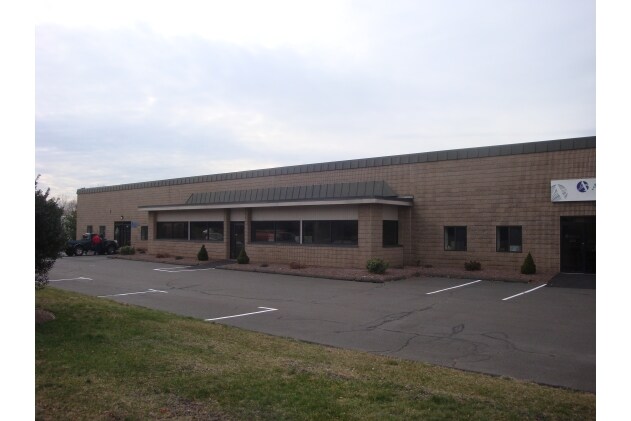 More Photos Of 345 Nutmeg Rd S, South Windsor Warehouse For Lease