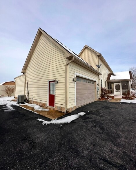 More Photos Of 28795 Old Village rd, Mechanicsville Specialty For Lease