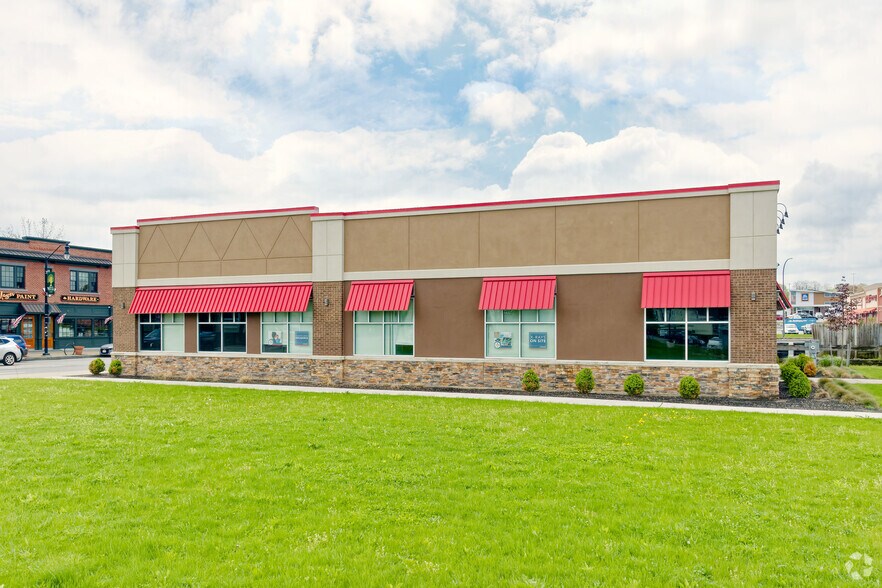 More Photos Of 235-245 N Winton Rd, Rochester Storefront Retail Office For Lease