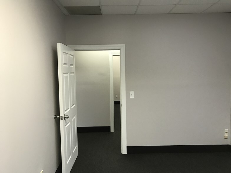 More Photos Of 9568 Kings Charter Dr, Ashland Loft Creative Space For Lease