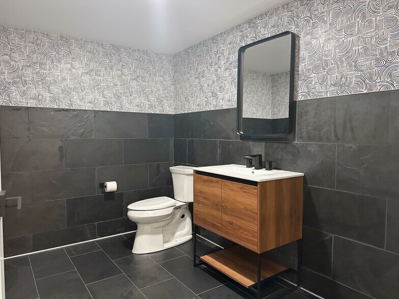 More Photos Of 212 Judah St, Roseville Loft Creative Space For Lease