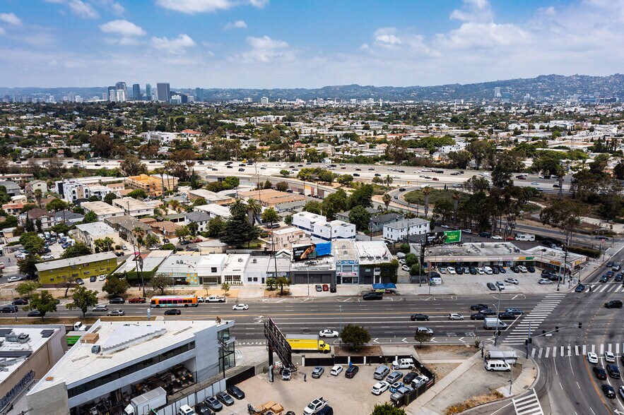 More Photos Of 8543 Venice Blvd, Los Angeles Loft Creative Space For Lease