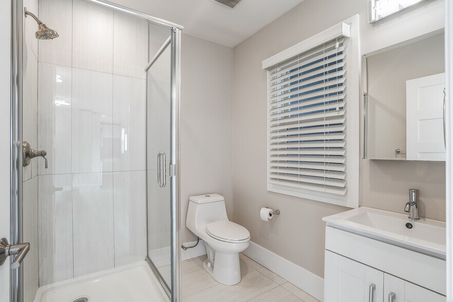 More Photos Of 1124 Douglas Ave, Burlingame Apartments For Sale