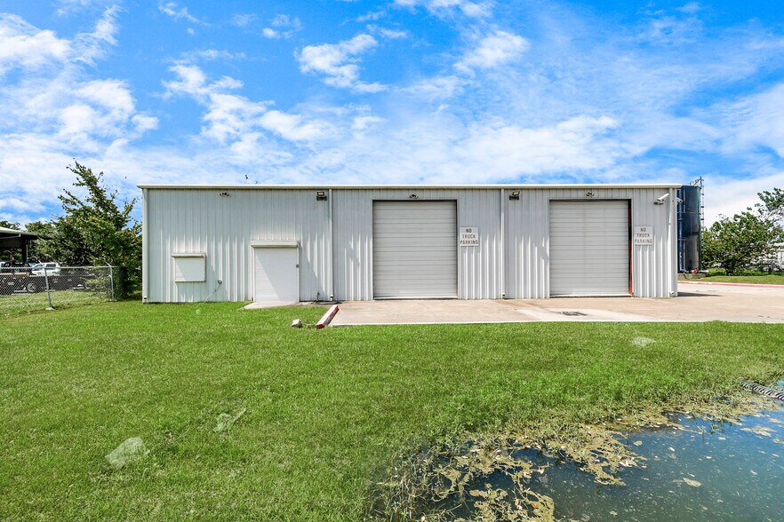 More Photos Of 12506 Taylor Rd, Houston Warehouse For Sale