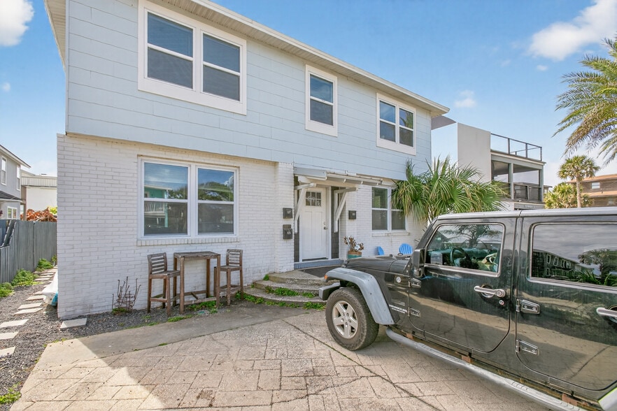 More Photos Of 123 Margaret St, Neptune Beach Multifamily For Sale