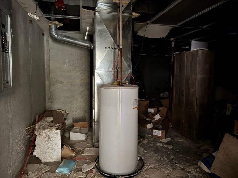 More Photos Of 13450 S Topeka Ave, Carbondale Apartments For Sale