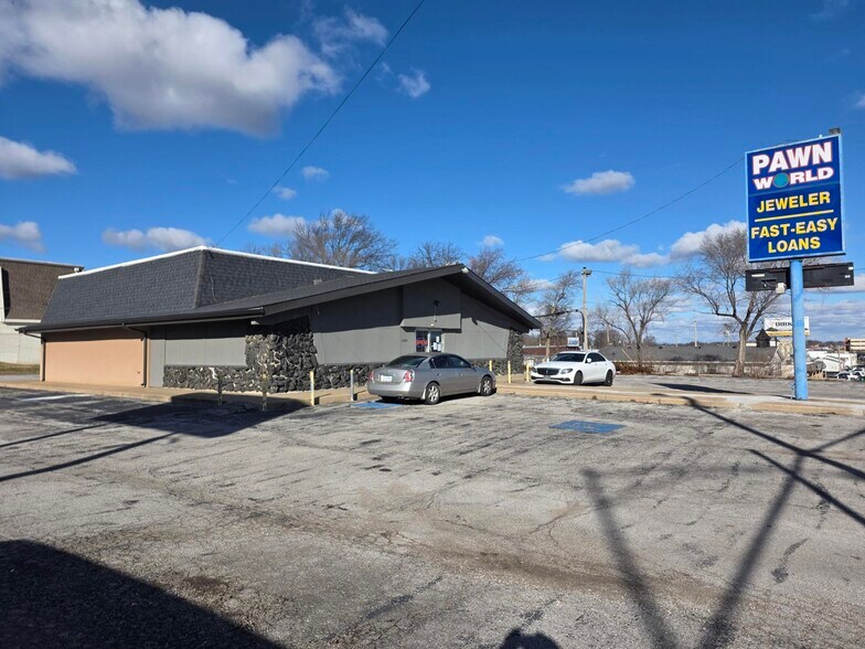 Primary Photo Of 12804 Us-71 Hwy, Grandview Freestanding For Sale