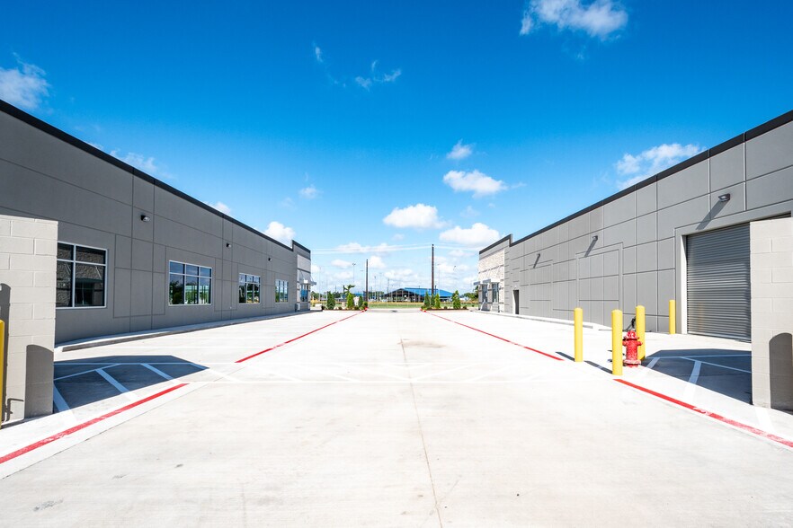 More Photos Of 3515 Canada Rd, La Porte Flex For Lease